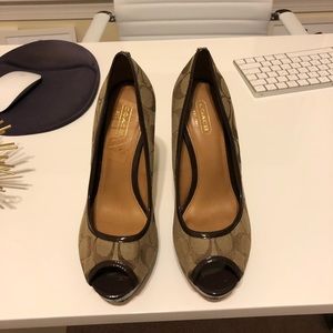 Coach signature peep toe heels